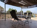 Villa met privézwembad, 3 slaapkamers, aparte garage en olijfbomen in Daft on Spain 