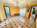 Wonderful Town House with Business Opportunity in Elda in Daft on Spain 