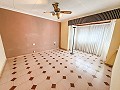 Wonderful Town House with Business Opportunity in Elda in Daft on Spain 