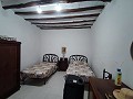 Belle maison de campagne de 6 chambres et 1 salle de bain à Yecla. in Daft on Spain 