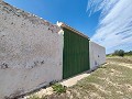 Belle maison de campagne de 6 chambres et 1 salle de bain à Yecla. in Daft on Spain 
