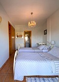 ¡Maravillosa villa de 5 dormitorios y 4 baños en Encebras (Pinoso) con hermosas vistas! in Daft on Spain 