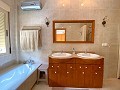 ¡Maravillosa villa de 5 dormitorios y 4 baños en Encebras (Pinoso) con hermosas vistas! in Daft on Spain 