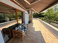 Exklusive Villa mit 4 Schlafzimmern und 3 Bädern in Loma Bada Petrer. in Daft on Spain 