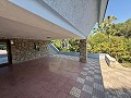 Exklusive Villa mit 4 Schlafzimmern und 3 Bädern in Loma Bada Petrer. in Daft on Spain 
