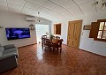 Villa mit 3 Schlafzimmern und 2 Bädern sowie Gästehaus mit 3 Schlafzimmern und 1 Bad in Salinas. in Daft on Spain 