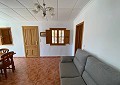 Villa mit 3 Schlafzimmern und 2 Bädern sowie Gästehaus mit 3 Schlafzimmern und 1 Bad in Salinas. in Daft on Spain 