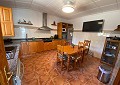Villa mit 3 Schlafzimmern und 2 Bädern sowie Gästehaus mit 3 Schlafzimmern und 1 Bad in Salinas. in Daft on Spain 