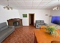 Villa mit 3 Schlafzimmern und 2 Bädern sowie Gästehaus mit 3 Schlafzimmern und 1 Bad in Salinas. in Daft on Spain 