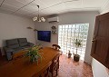 Villa mit 3 Schlafzimmern und 2 Bädern sowie Gästehaus mit 3 Schlafzimmern und 1 Bad in Salinas. in Daft on Spain 