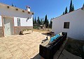 Villa mit 3 Schlafzimmern und 2 Bädern sowie Gästehaus mit 3 Schlafzimmern und 1 Bad in Salinas. in Daft on Spain 