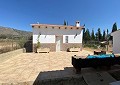 Villa mit 3 Schlafzimmern und 2 Bädern sowie Gästehaus mit 3 Schlafzimmern und 1 Bad in Salinas. in Daft on Spain 