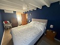 Prachtig landhuis met 5 slaapkamers en 3 badkamers (verdeeld in 2 woningen) in Castalla. in Daft on Spain 