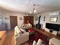 Prachtig landhuis met 5 slaapkamers en 3 badkamers (verdeeld in 2 woningen) in Castalla. in Daft on Spain 