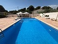 Prachtig landhuis met 5 slaapkamers en 3 badkamers (verdeeld in 2 woningen) in Castalla. in Daft on Spain 