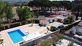 Prachtig landhuis met 5 slaapkamers en 3 badkamers (verdeeld in 2 woningen) in Castalla. in Daft on Spain 