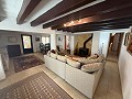 Prachtig landhuis met 5 slaapkamers en 3 badkamers (verdeeld in 2 woningen) in Castalla. in Daft on Spain 