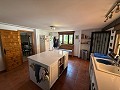 Prachtig landhuis met 5 slaapkamers en 3 badkamers (verdeeld in 2 woningen) in Castalla. in Daft on Spain 