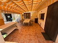 Prachtig landhuis met 5 slaapkamers en 3 badkamers (verdeeld in 2 woningen) in Castalla. in Daft on Spain 
