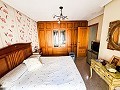 Villa mitoyenne de 4 chambres à Petrer avec piscine privée in Daft on Spain 