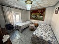 Amazing 4 bedroom 3 bathroom townhouse with castle views in Petrer in Daft on Spain 