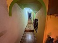 Charmant dorpshuis met drie verdiepingen in Elche de la Sierra in Daft on Spain 