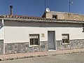 Stadswoning met 3 slaapkamers, terras, garage en tuin in Daft on Spain 