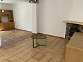 Stadswoning met 3 slaapkamers, terras, garage en tuin in Daft on Spain 
