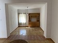 Stadswoning met 3 slaapkamers, terras, garage en tuin in Daft on Spain 
