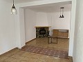 Stadswoning met 3 slaapkamers, terras, garage en tuin in Daft on Spain 
