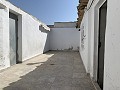 Stadswoning met 3 slaapkamers, terras, garage en tuin in Daft on Spain 