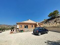 Hervorragende Villa mit 4 Schlafzimmern, Pool und unschlagbarer Aussicht in Fortuna. in Daft on Spain 