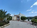 Belle villa espagnole de 3 chambres avec piscine à Fortuna. in Daft on Spain 