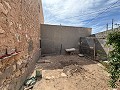 Amplia casa con garaje y gran parcela: Una casa con grandes posibilidades in Daft on Spain 