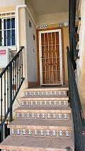 Schönes Apartment mit 2 Schlafzimmern und 1 Bad in Villamartin. in Daft on Spain 