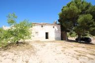 Country house with 100.000M2 olives and Almonds in Daft on Spain 