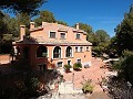 Villa Bodega - Grand House High Quality Build in Daft on Spain 