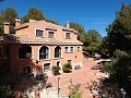 Villa Bodega - Grand House High Quality Build in Daft on Spain 