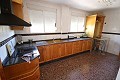 Massives Stadthaus mit Geschäftsmöglichkeit in Monovar in Daft on Spain 