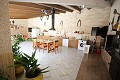 Gran Casa de Campo con negocio de mármol y plantación de uva in Daft on Spain 