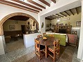 Gran Casa de Campo con negocio de mármol y plantación de uva in Daft on Spain 