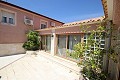 Gran Casa de Campo con negocio de mármol y plantación de uva in Daft on Spain 