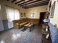 Gran Casa de Campo con negocio de mármol y plantación de uva in Daft on Spain 
