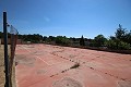 Gran Casa de Campo con negocio de mármol y plantación de uva in Daft on Spain 