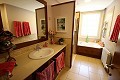 Grote villa met zwembad en tuin in Daft on Spain 