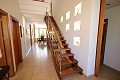 Grote villa met zwembad en tuin in Daft on Spain 