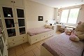 Grote villa met zwembad en tuin in Daft on Spain 