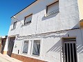 Large Townhouse with garage in Caudete in Daft on Spain 