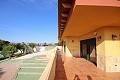 Große freistehende Villa mit Pool in der Nähe der Stadt in Elda-Petrer in Daft on Spain 
