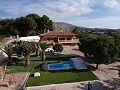 Große freistehende Villa mit Pool in der Nähe der Stadt in Elda-Petrer in Daft on Spain 